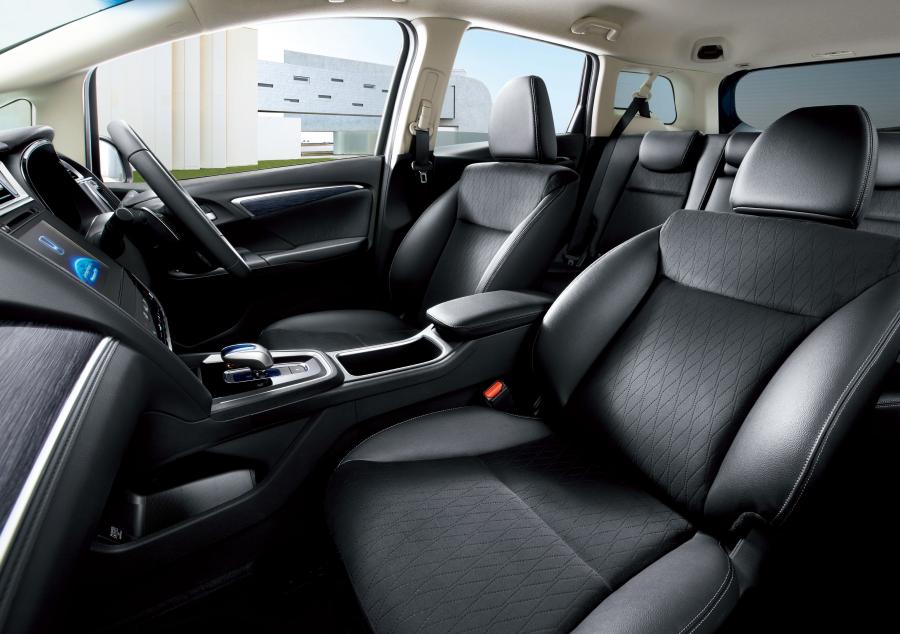  Honda Shuttle Hydrid 2015 года  (фото 19 из 19)